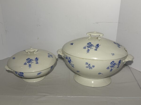IMG_9897 ANTIQUES-FURNISHINGS-COLLECTIBLES-GLASSWARE