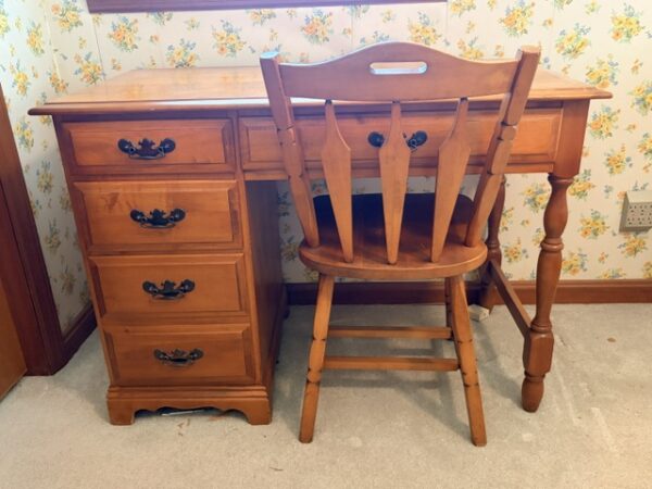 IMG_6168 HOME FURNISHINGS - ANTIQUES - COLLECTIBLES