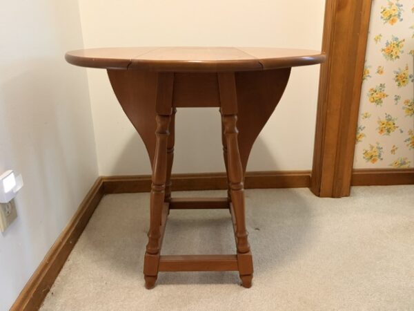 IMG_6173 HOME FURNISHINGS - ANTIQUES - COLLECTIBLES