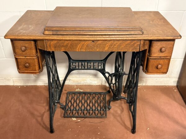 IMG_7311 HOME FURNISHINGS - ANTIQUES - COLLECTIBLES