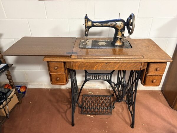 IMG_7313 HOME FURNISHINGS - ANTIQUES - COLLECTIBLES