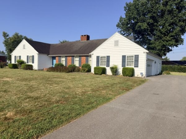 SPRAWLING 5 BEDROOM HOME WITH BASEMENT