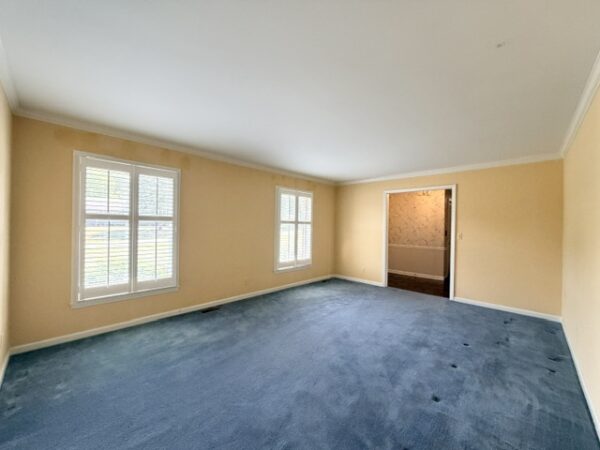 SPRAWLING 5 BEDROOM HOME WITH BASEMENT