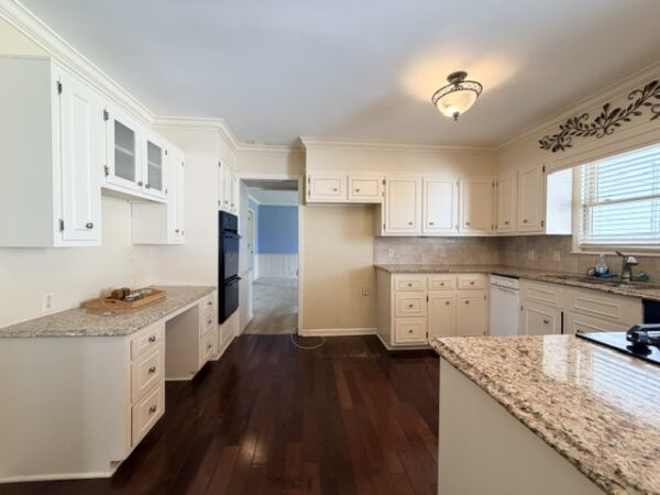 SPRAWLING 5 BEDROOM HOME WITH BASEMENT
