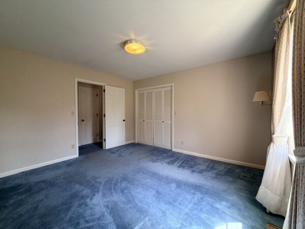 SPRAWLING 5 BEDROOM HOME WITH BASEMENT
