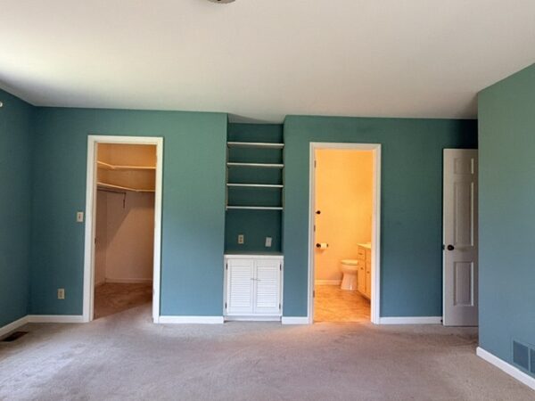 SPRAWLING 5 BEDROOM HOME WITH BASEMENT