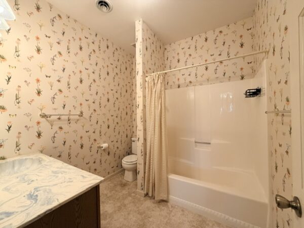 SPRAWLING 5 BEDROOM HOME WITH BASEMENT