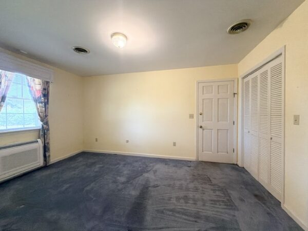 SPRAWLING 5 BEDROOM HOME WITH BASEMENT