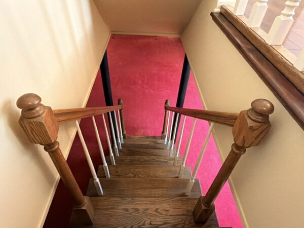 SPRAWLING 5 BEDROOM HOME WITH BASEMENT