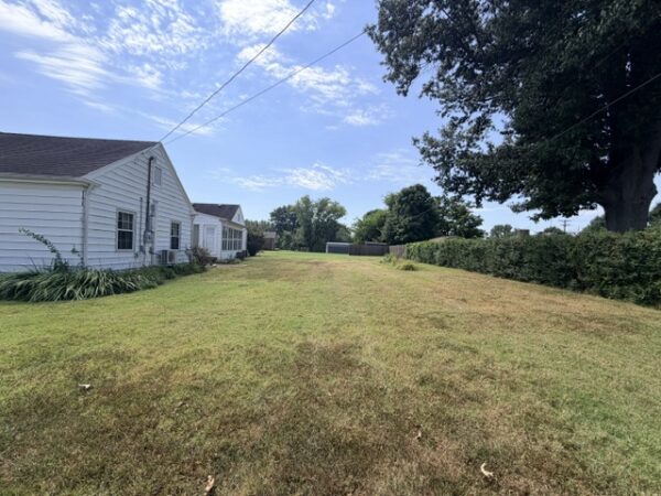 SPRAWLING 5 BEDROOM HOME WITH BASEMENT