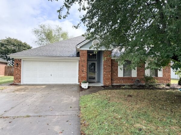 1122 Landing Meadows Dr., Henderson, KY