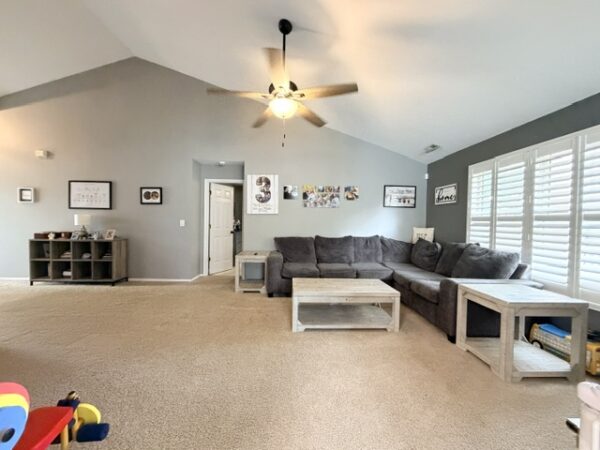 1122 Landing Meadows Dr., Henderson, KY