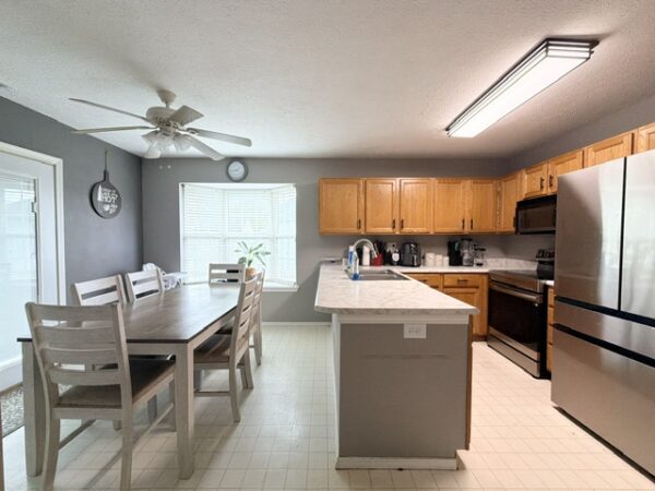 1122 Landing Meadows Dr., Henderson, KY