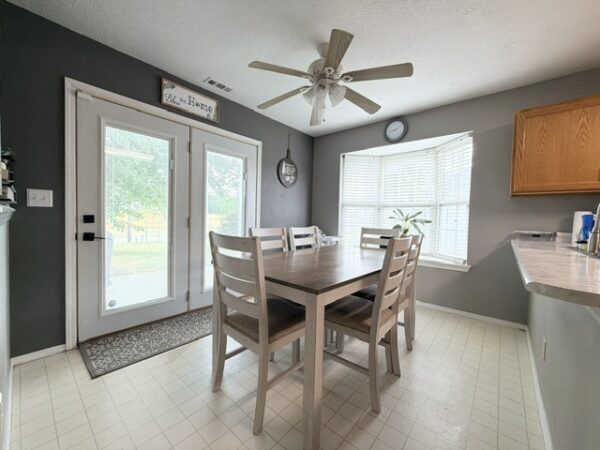 1122 Landing Meadows Dr., Henderson, KY