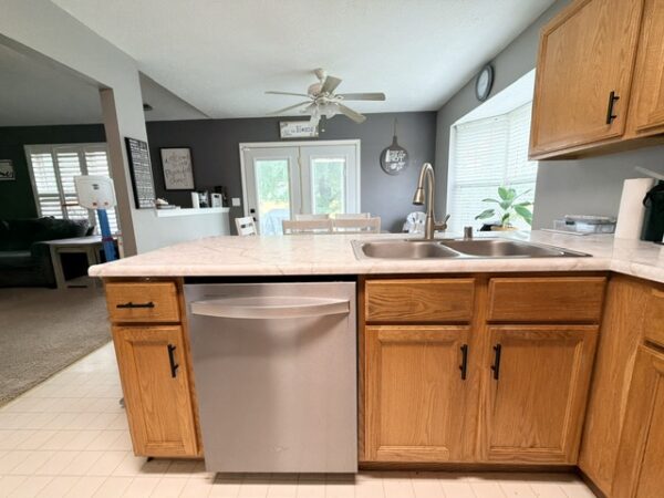 1122 Landing Meadows Dr., Henderson, KY