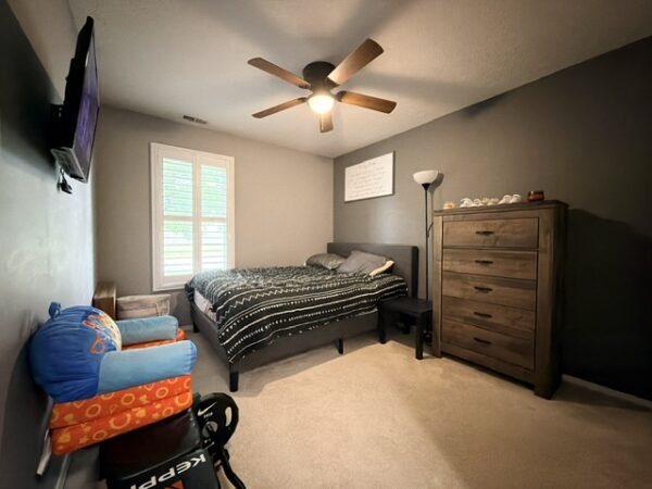 1122 Landing Meadows Dr., Henderson, KY