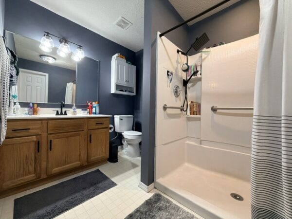 1122 Landing Meadows Dr., Henderson, KY