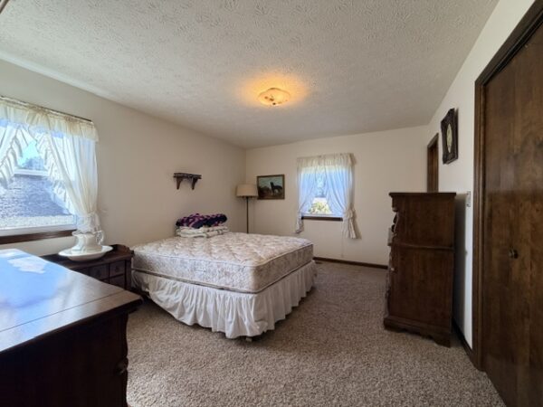 IMG_0714 NICE 3 BEDROOM HOME WITH POLE BARNS ON 1.79+/- ACRES