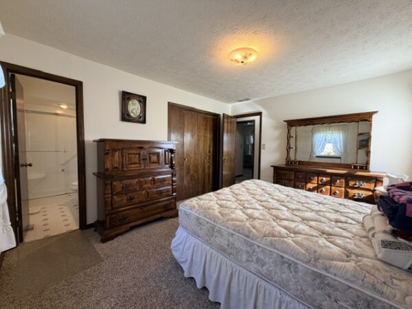 IMG_0715 NICE 3 BEDROOM HOME WITH POLE BARNS ON 1.79+/- ACRES