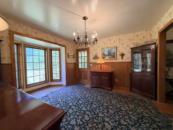 IMG_1648 NICE 4 BEDROOM HOME ON LARGE LOT - MADISONVILLE, KY
