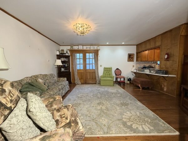 IMG_2917 NICE 4 BEDROOM HOME ON LARGE LOT - MADISONVILLE, KY