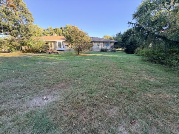 IMG_2945 NICE 4 BEDROOM HOME ON LARGE LOT - MADISONVILLE, KY
