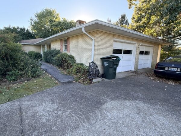 IMG_2955 NICE 4 BEDROOM HOME ON LARGE LOT - MADISONVILLE, KY