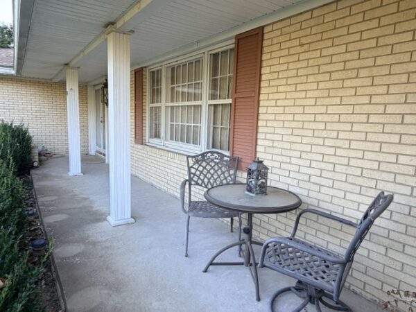 IMG_2957 NICE 4 BEDROOM HOME ON LARGE LOT - MADISONVILLE, KY