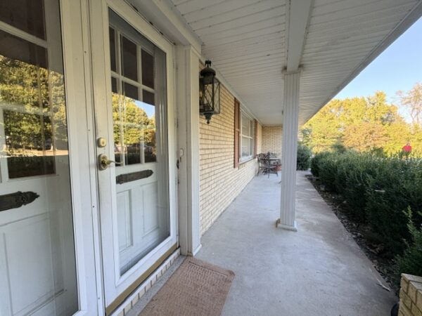 IMG_2958 NICE 4 BEDROOM HOME ON LARGE LOT - MADISONVILLE, KY