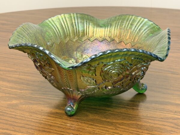 LARGE COLLECTION OF ANTIQUES, GLASSWARE & COLLECTIBLES