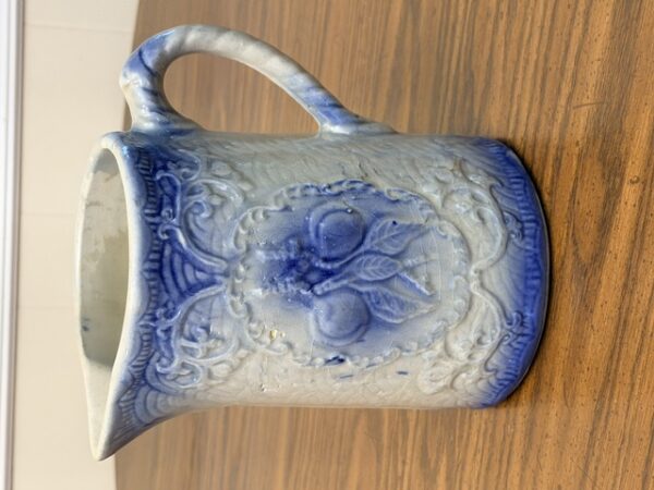 LARGE COLLECTION OF ANTIQUES, GLASSWARE & COLLECTIBLES