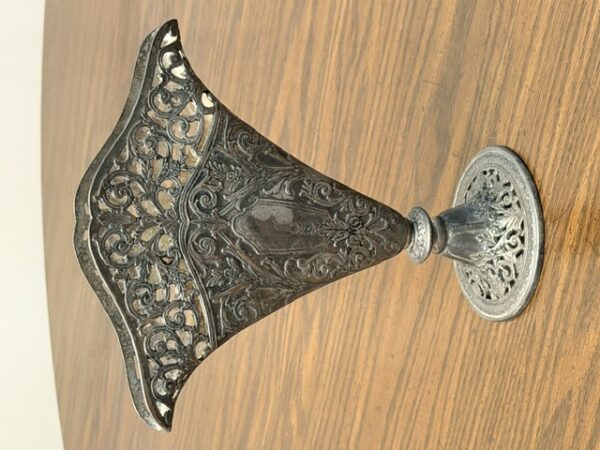 LARGE COLLECTION OF ANTIQUES, GLASSWARE & COLLECTIBLES
