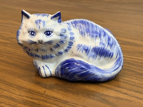 LARGE COLLECTION OF ANTIQUES, GLASSWARE & COLLECTIBLES