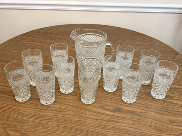 LARGE COLLECTION OF ANTIQUES, GLASSWARE & COLLECTIBLES