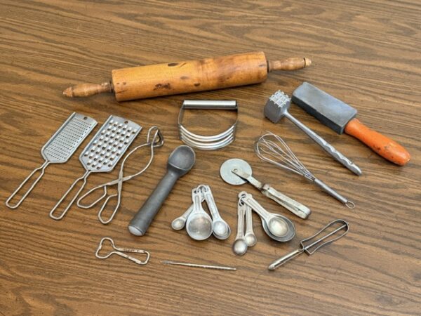 LARGE COLLECTION OF ANTIQUES, GLASSWARE & COLLECTIBLES
