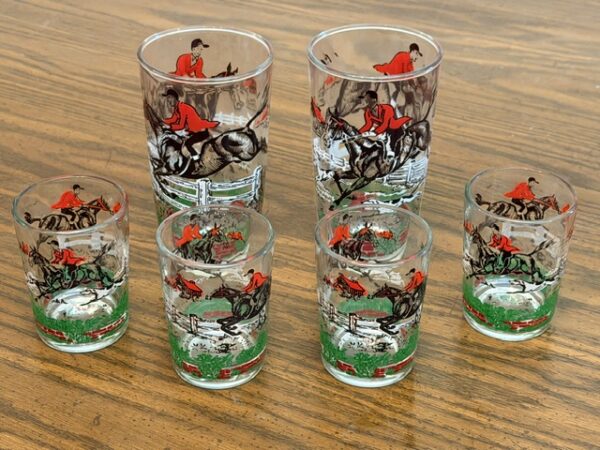 LARGE COLLECTION OF ANTIQUES, GLASSWARE & COLLECTIBLES