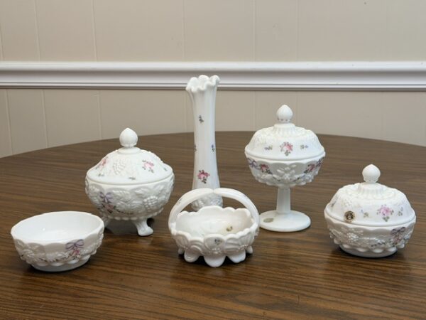 LARGE COLLECTION OF ANTIQUES, GLASSWARE & COLLECTIBLES