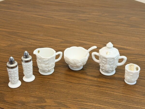 LARGE COLLECTION OF ANTIQUES, GLASSWARE & COLLECTIBLES