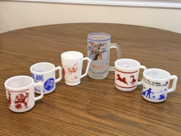 LARGE COLLECTION OF ANTIQUES, GLASSWARE & COLLECTIBLES