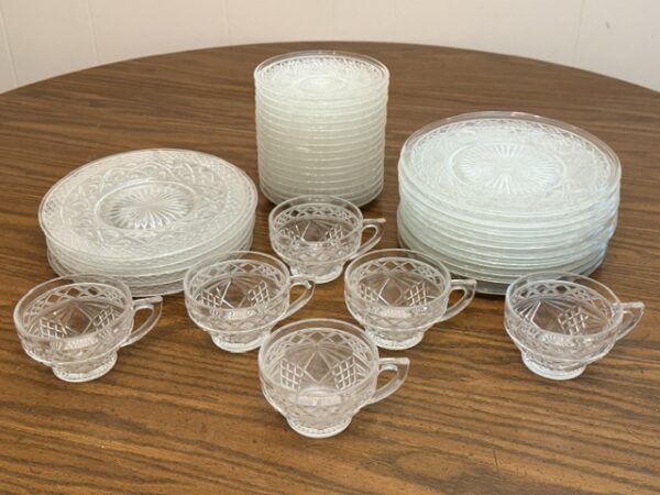 LARGE COLLECTION OF ANTIQUES, GLASSWARE & COLLECTIBLES