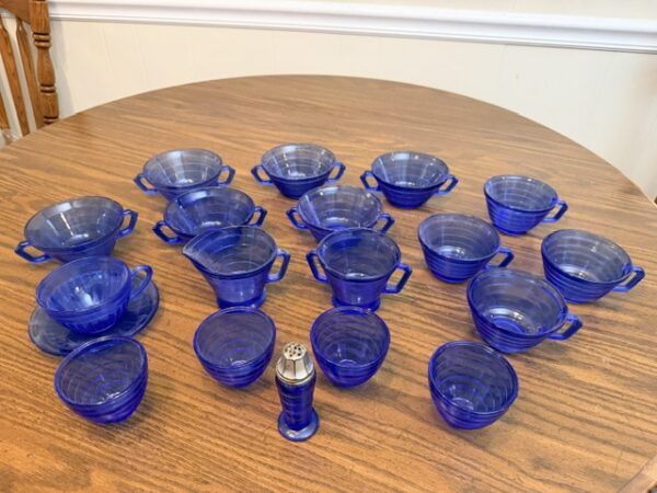 LARGE COLLECTION OF ANTIQUES, GLASSWARE & COLLECTIBLES