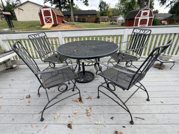 LARGE COLLECTION OF ANTIQUES, GLASSWARE & COLLECTIBLES
