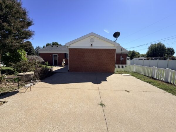 307 Tartan Dr., Henderson, KY