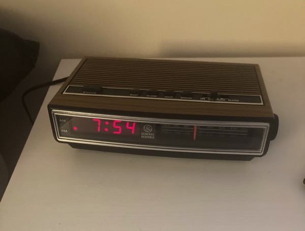 GE alarm clock