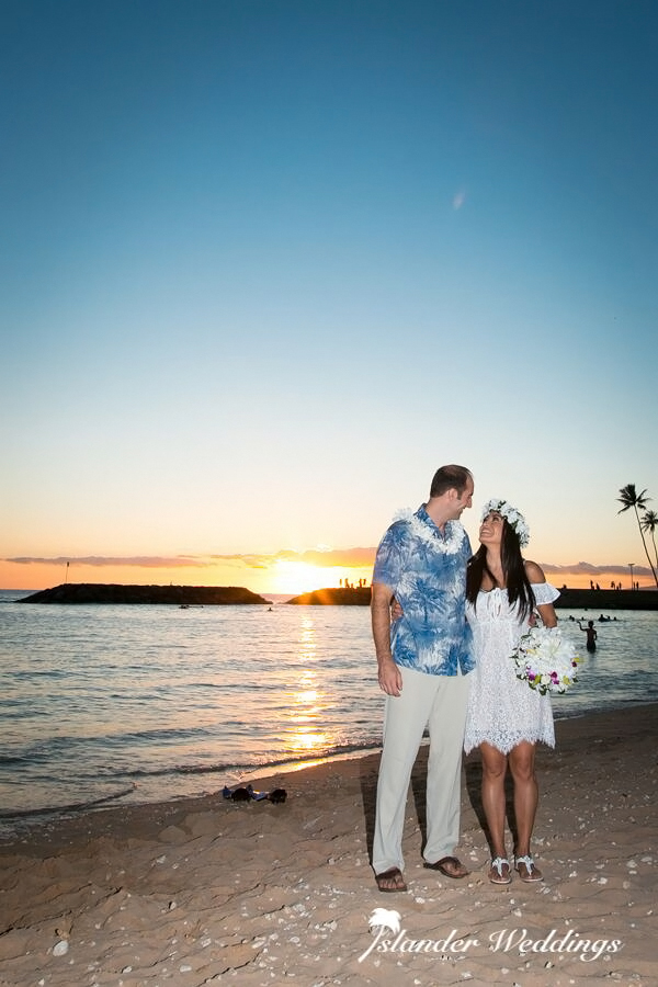 Islander Weddings at Magic Island, Hawaii Destination Weddings & Elopement Packages