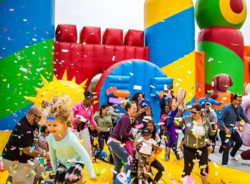 bounce house 