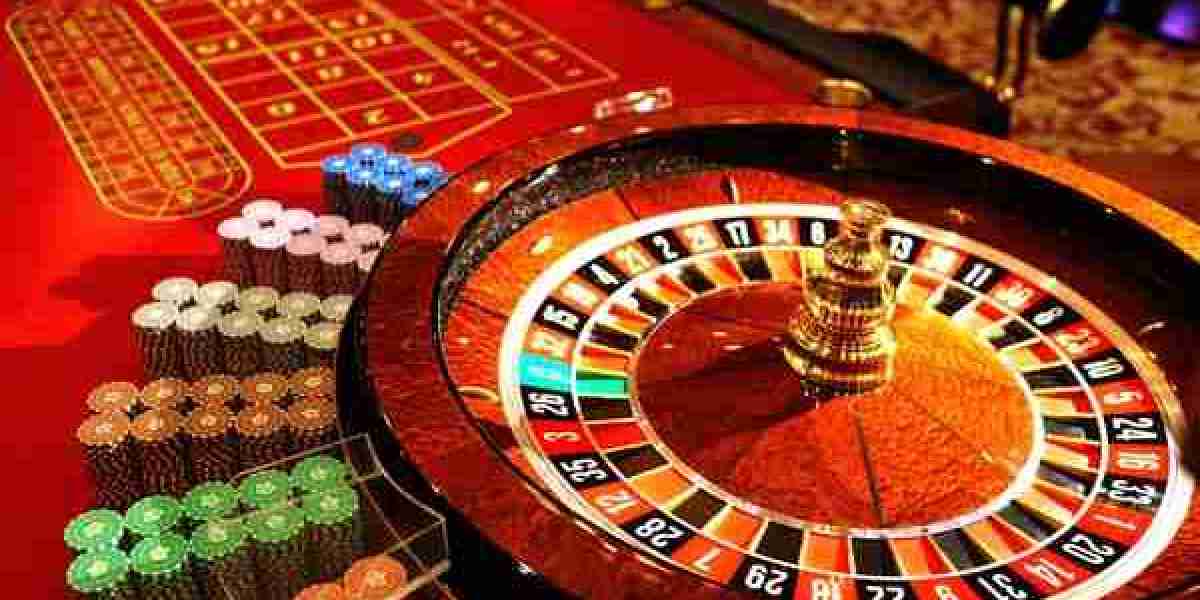 Trends im Online-Casino-Sektor: Die Auswirkungen von Mobilität und Social Gaming auf das Spielerlebnis in 2025
