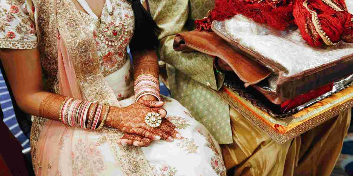 Classic Indian Bridal Sarees: Timeless Wedding Attire