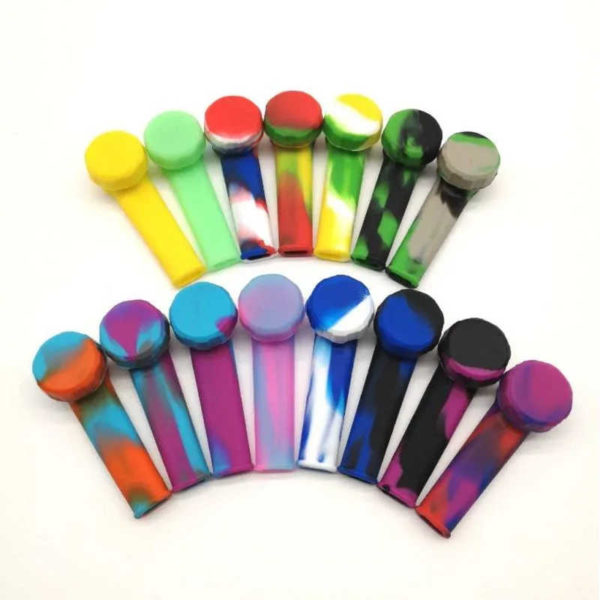 3-5-inch-silicone-spoon-pipe-with-lid-display