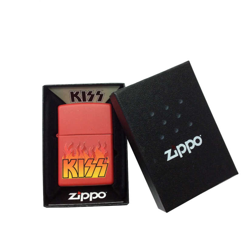 54894 zippo-kiss-48642